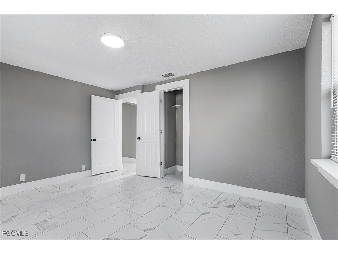 4472 E Riverside Drive Fort Myers FL 33905 2025008508 image19