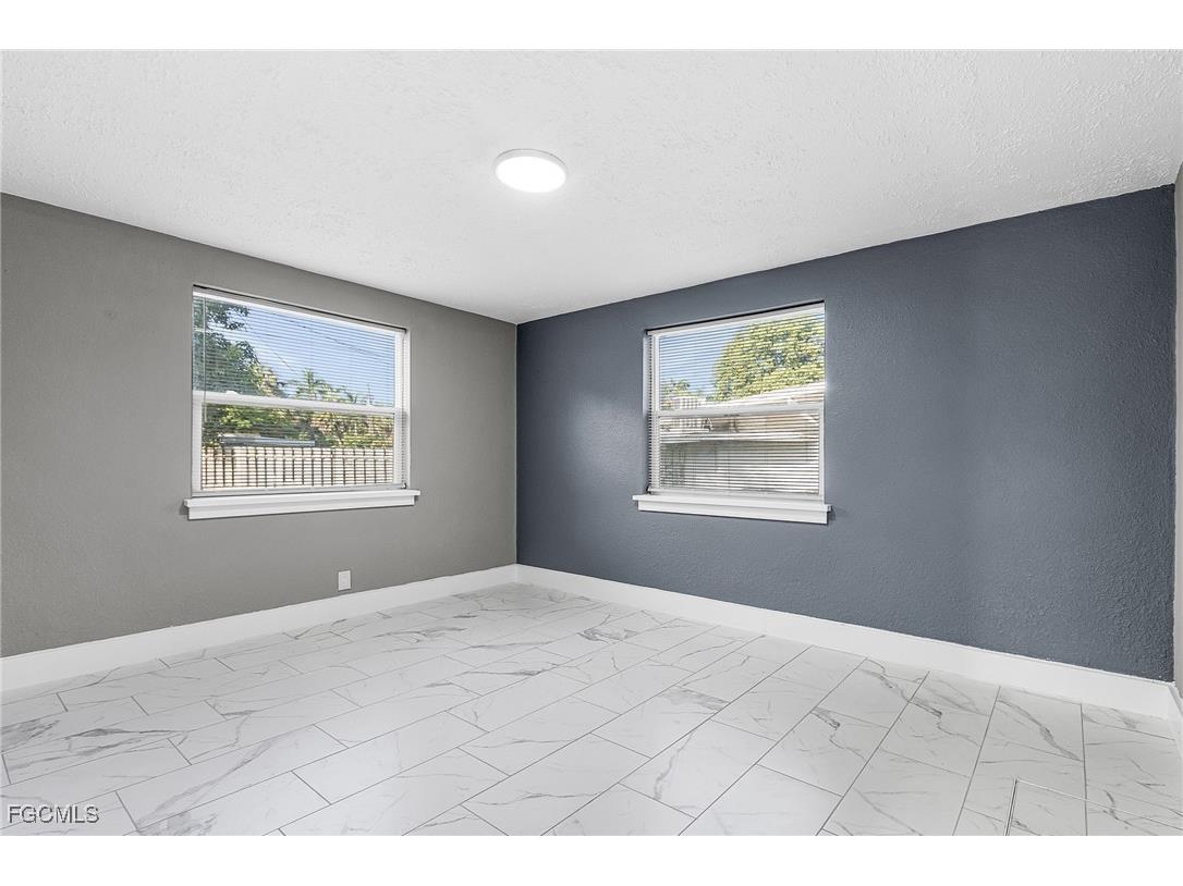 4472 E Riverside Drive Fort Myers FL 33905 2025008508 image20