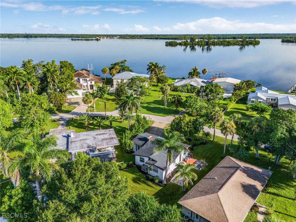 4472 E Riverside Drive Fort Myers FL 33905 2025008508 image8