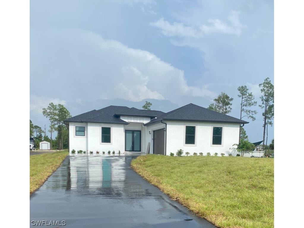 4474 18th Street NE Naples FL 34120 223058664 image1