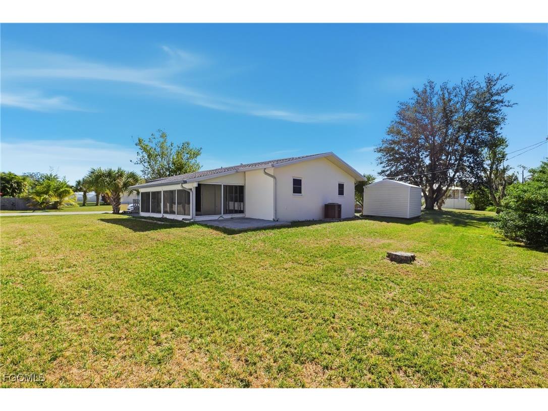 4477 Shady Ln Port Charlotte FL 33980 2025020359 image27