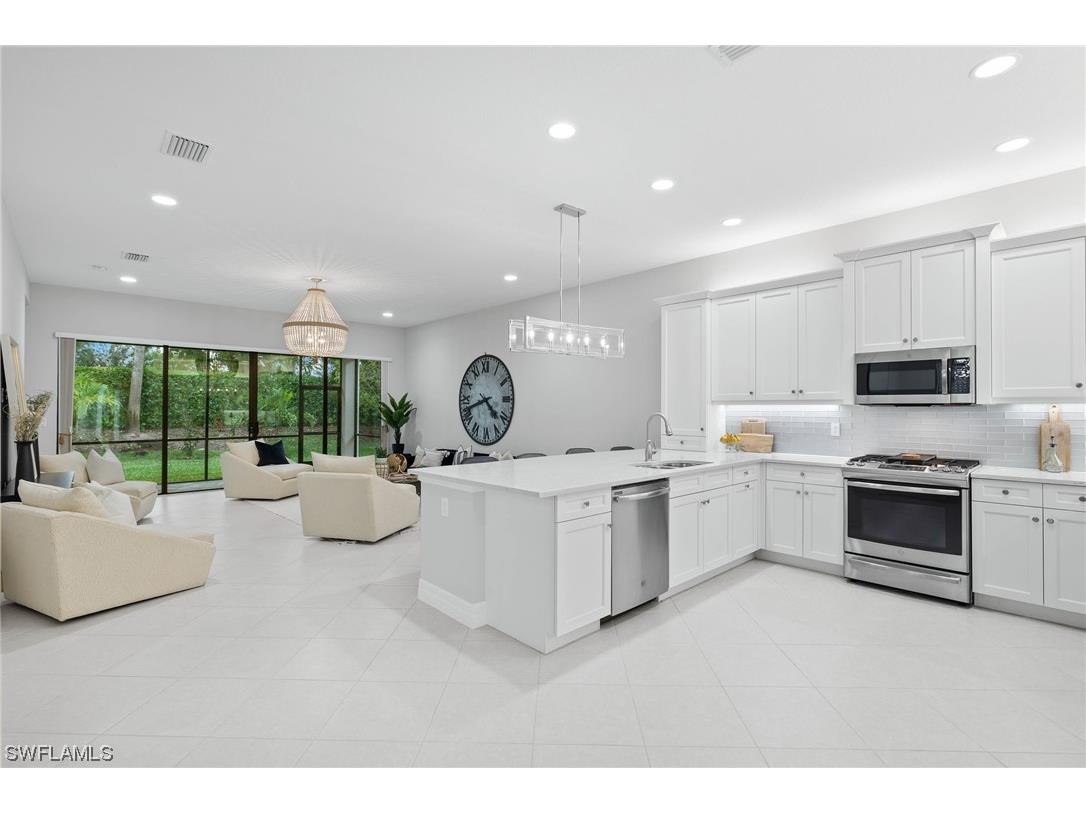 4478 Crimson Avenue Naples FL 34119 223092803 image1