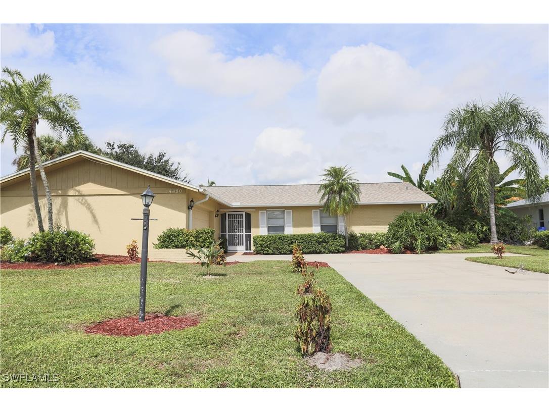 4480 Beechwood Lake Drive Naples FL 34112 225072177 image1