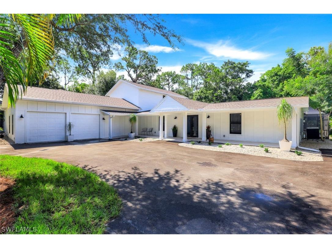 4482 Lorraine Avenue Naples FL 34104 222077558 image1