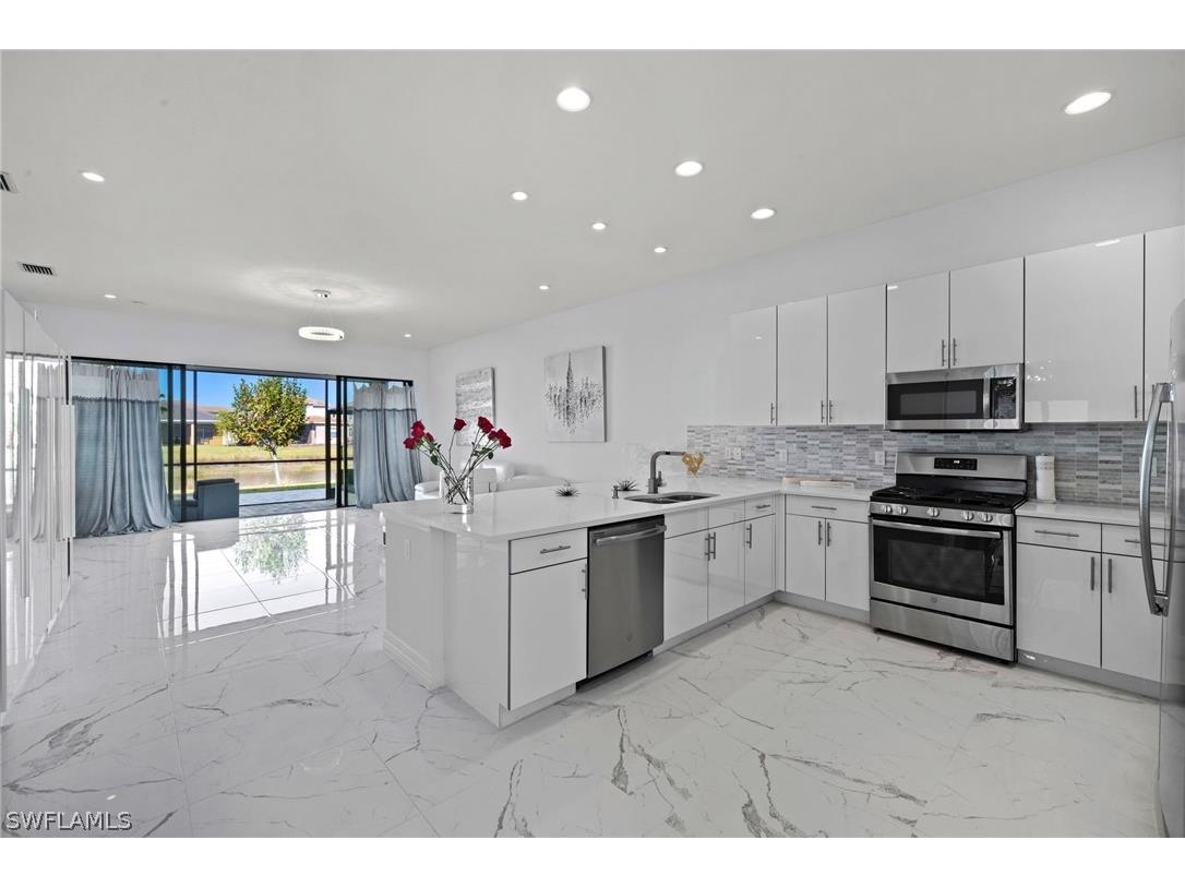 4488 Aurora Street Naples FL 34119 223003150 image1