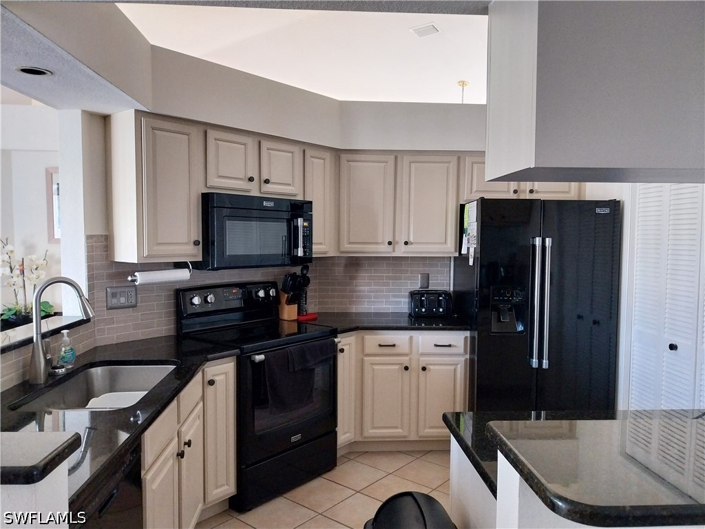 449 Dundee Court Naples FL 34104 226024024 image9