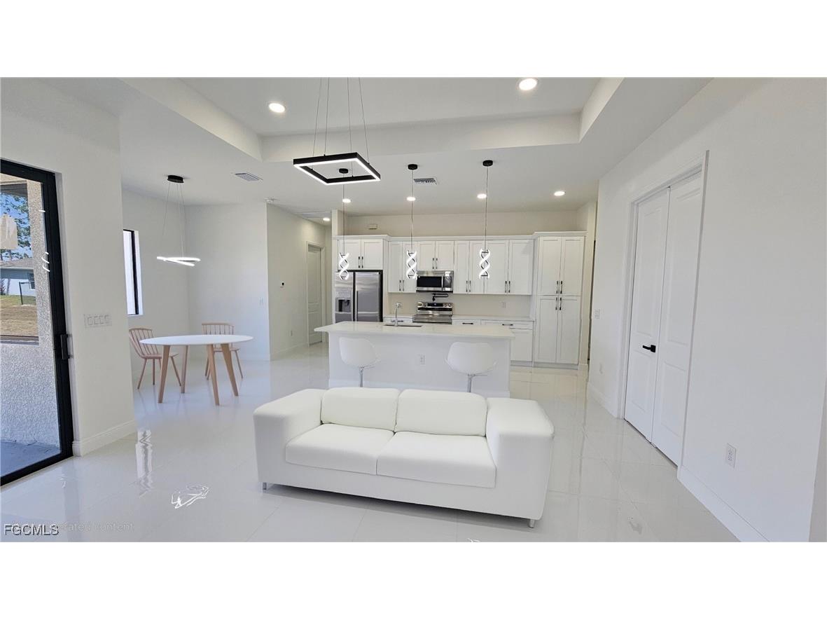 449 Redwing Street Lehigh Acres FL 33974 2025020196 image3