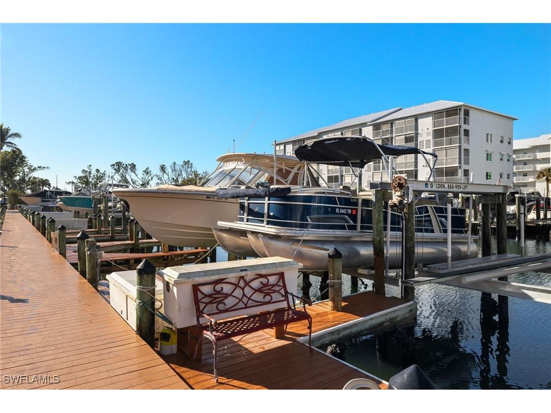 4491 Bay Beach Lane #113 Fort Myers Beach FL 33931 225039069 image16