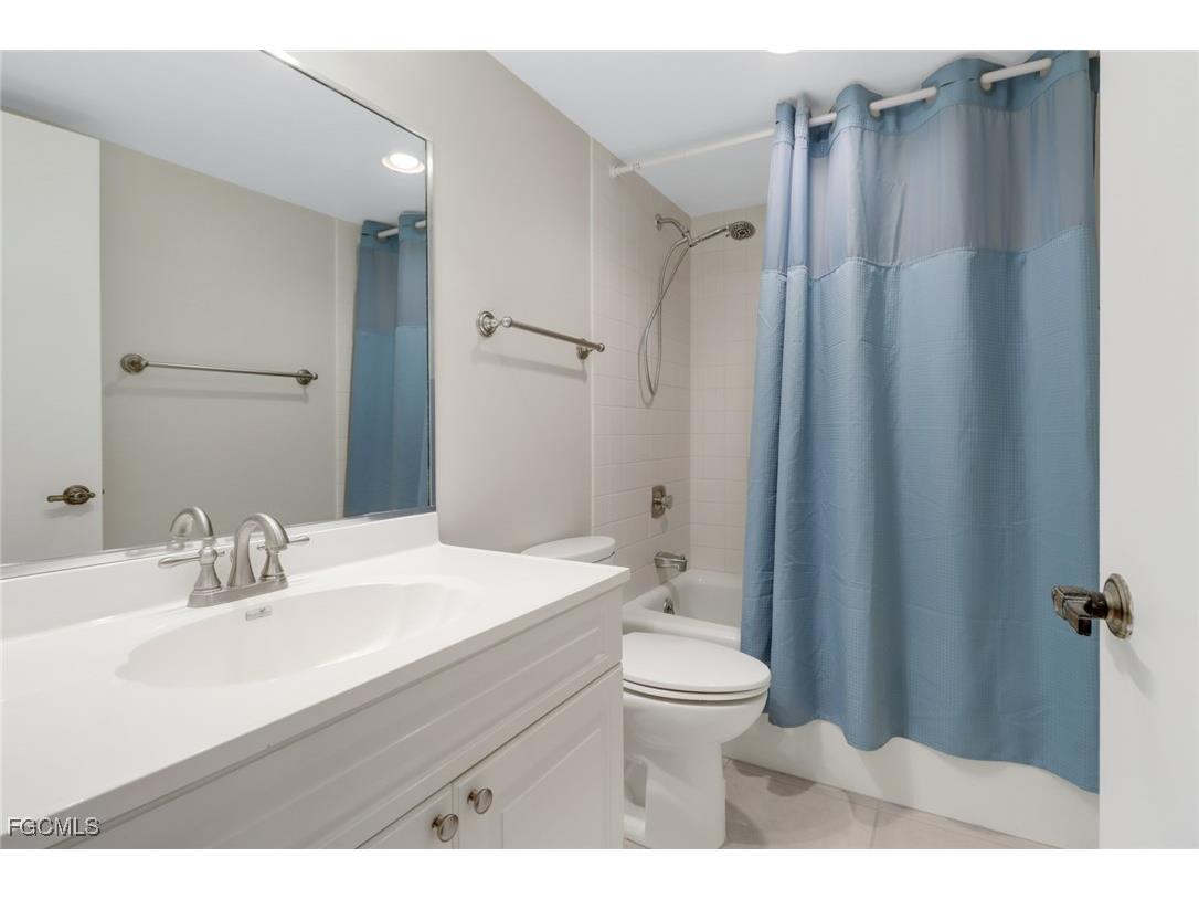 4491 Windjammer Lane #1A Fort Myers FL 33919 2025007693 image15
