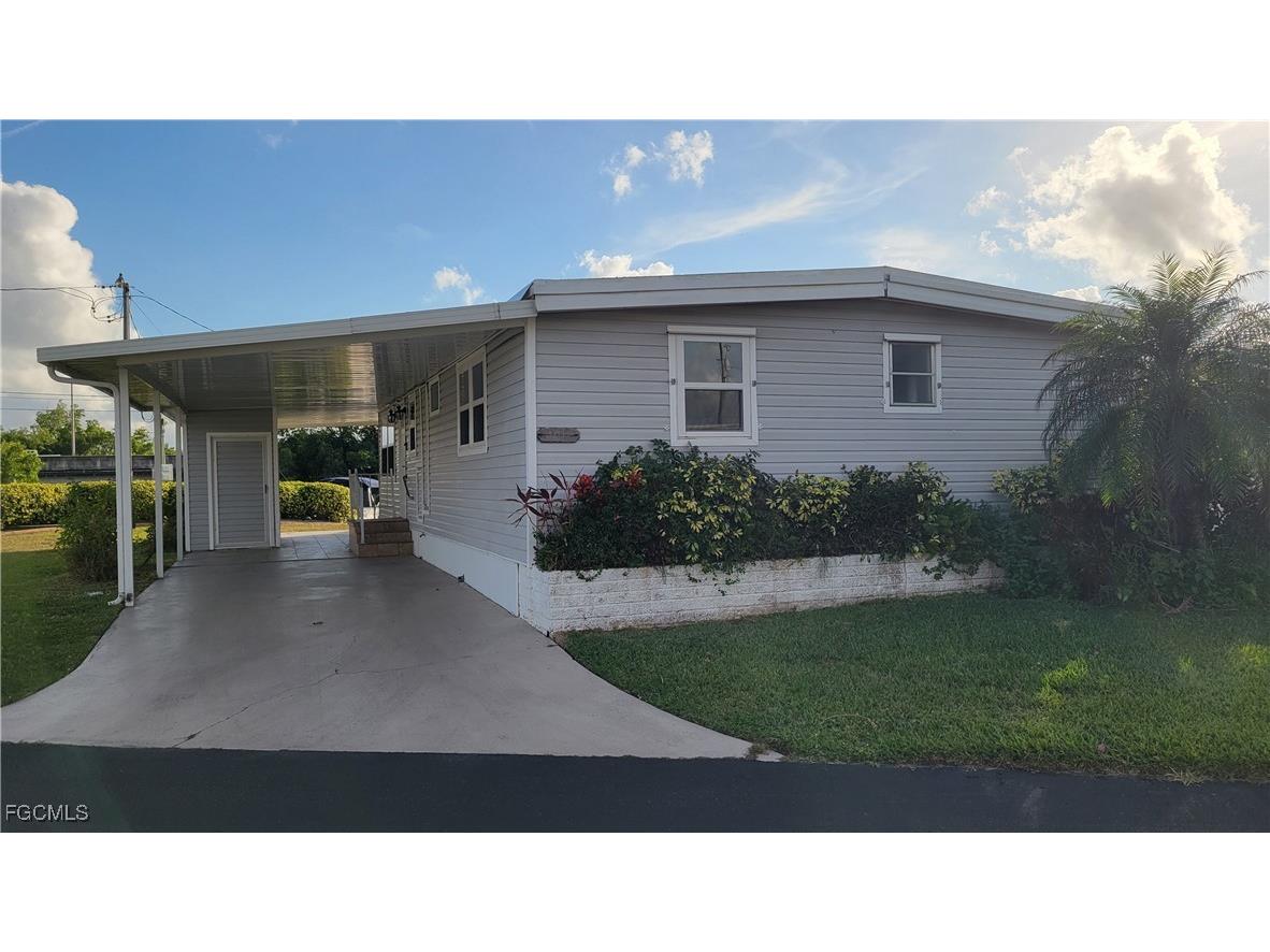 44A Channel Lane Fort Myers FL 33905 2025024801 image1