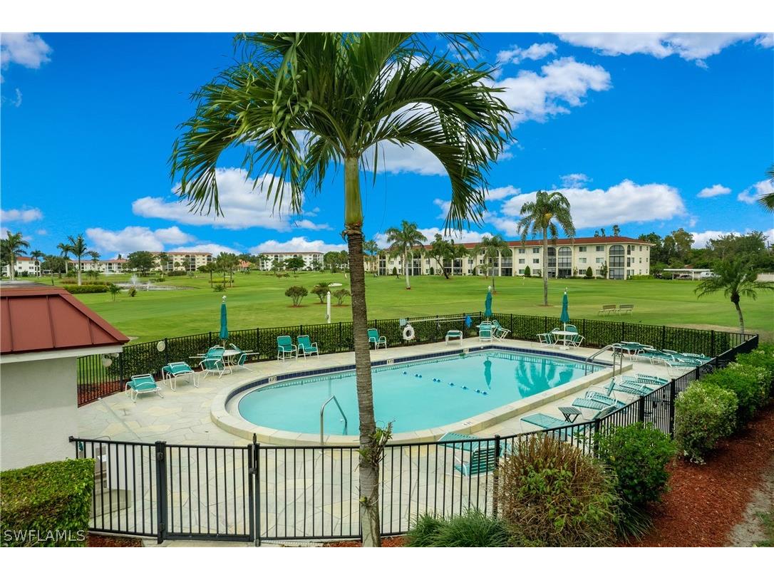 45 High Point Circle S #303 Naples FL 34103 224045990 image1