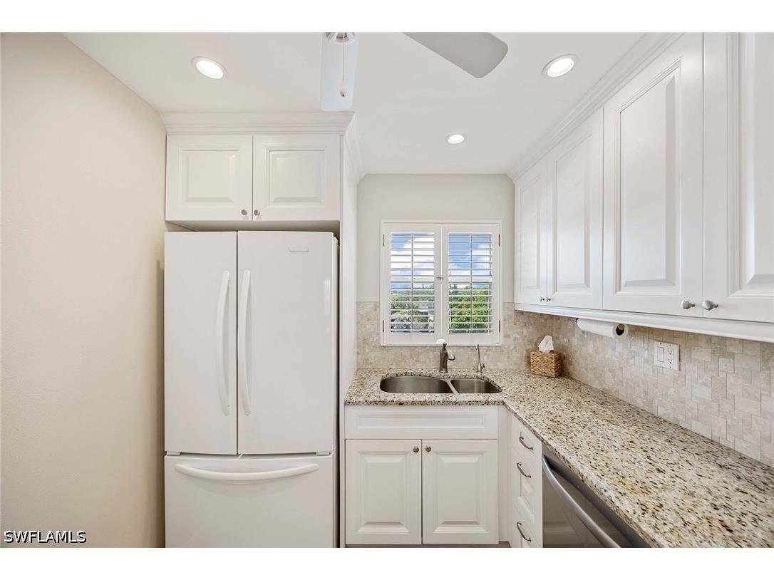 45 High Point Circle S #303 Naples FL 34103 226022533 image9