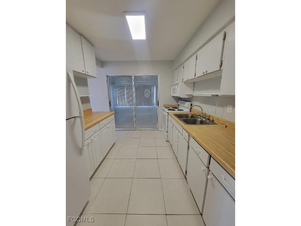 45 Tangelo Court Lehigh Acres FL 33936 2025024977 image6