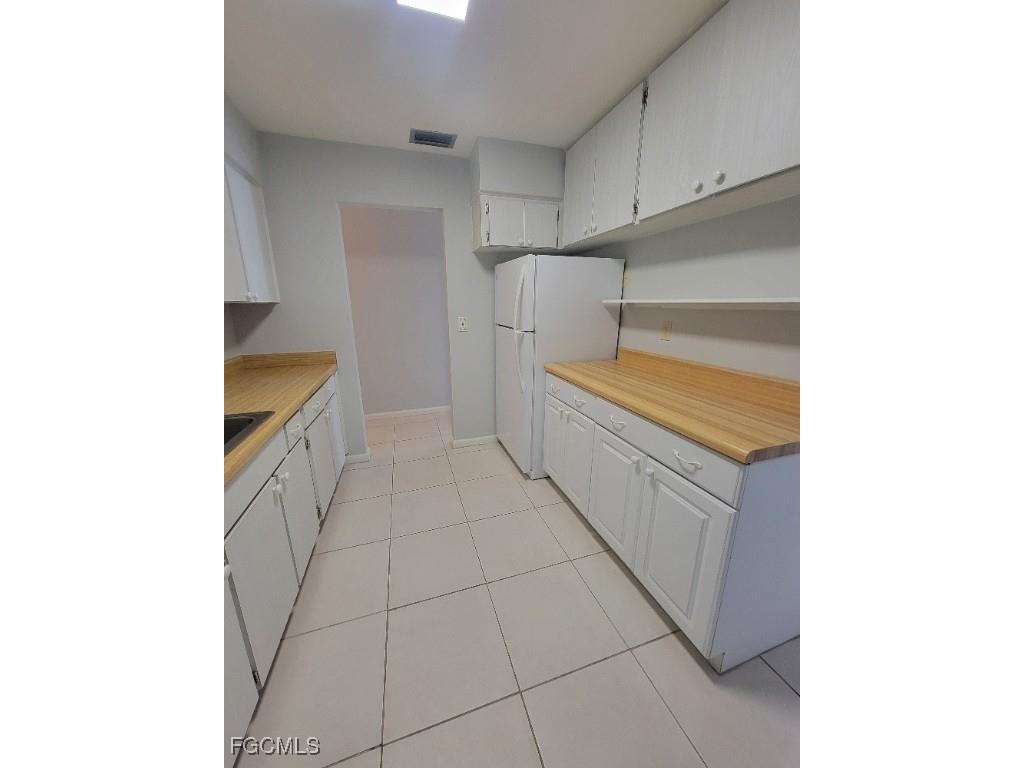 45 Tangelo Court Lehigh Acres FL 33936 2025024977 image7