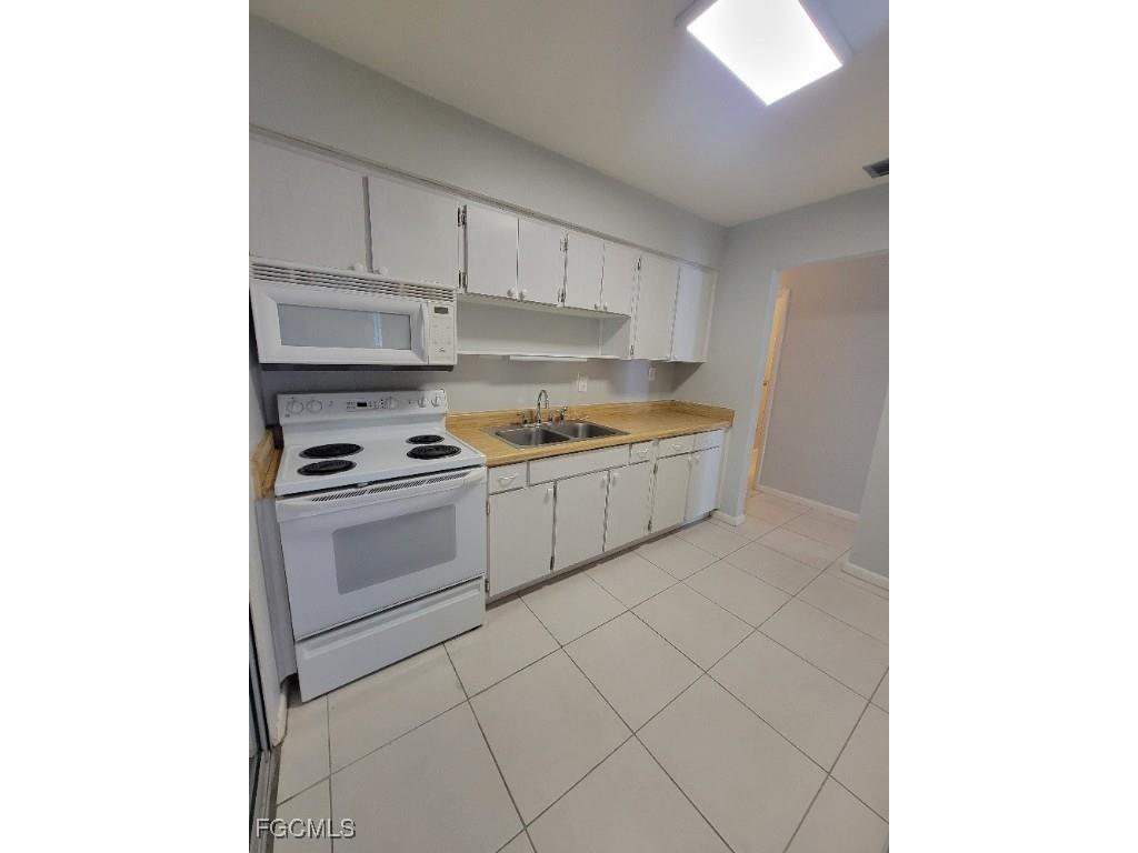 45 Tangelo Court Lehigh Acres FL 33936 2025024977 image8