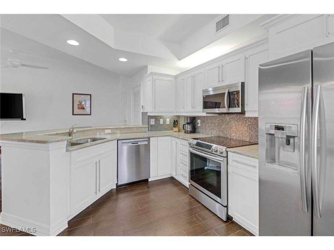 450 Bayfront Place #4201 Naples FL 34102 225070437 image3