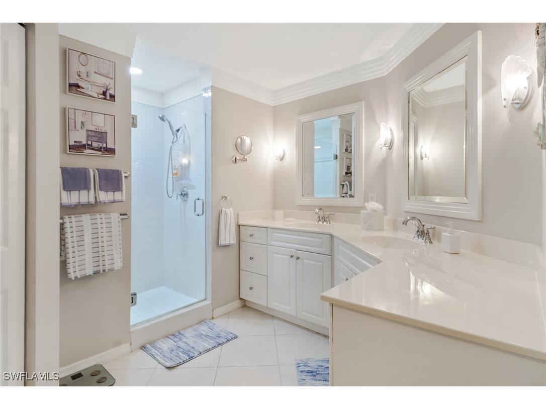 450 Bayfront Place #4304 Naples FL 34102 225081176 image18