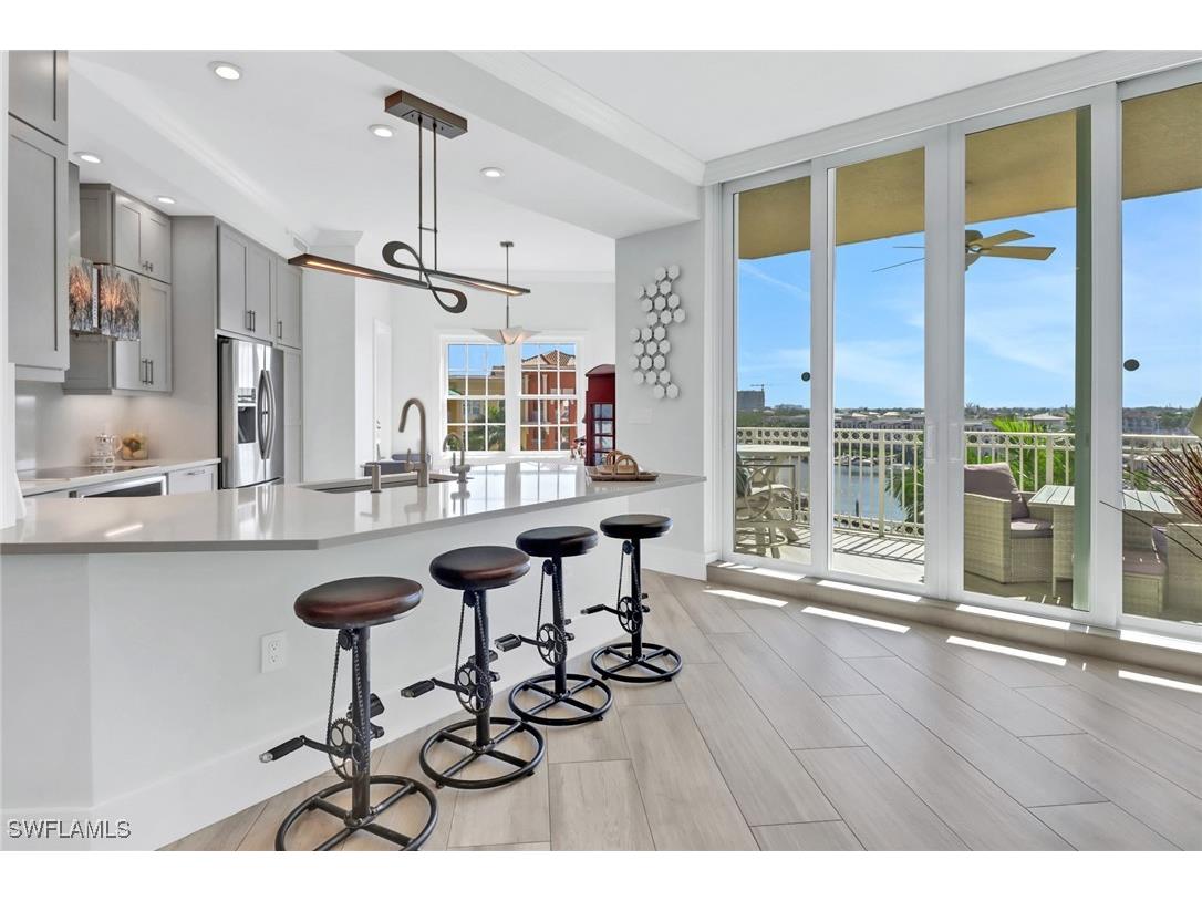 450 Bayfront Place #4506 Naples FL 34102 224079159 image1