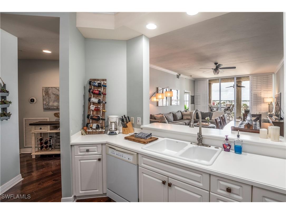 450 Bayfront Place #4508 Naples FL 34102 225072212 image6