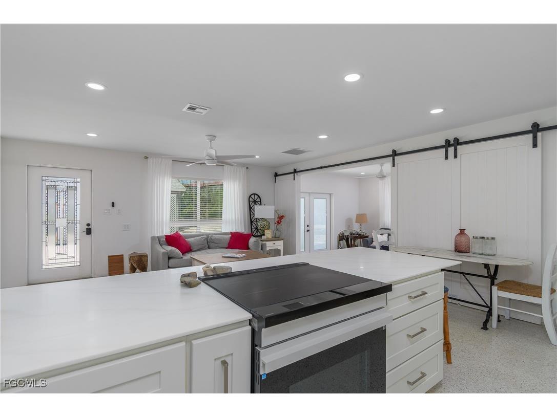 450 Birdsong Place Sanibel FL 33957 2026000235 image11