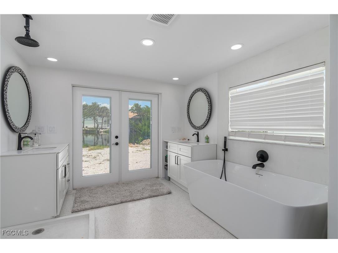 450 Birdsong Place Sanibel FL 33957 2026000235 image15