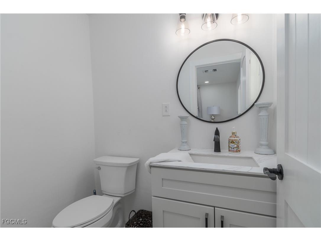 450 Birdsong Place Sanibel FL 33957 2026000235 image17