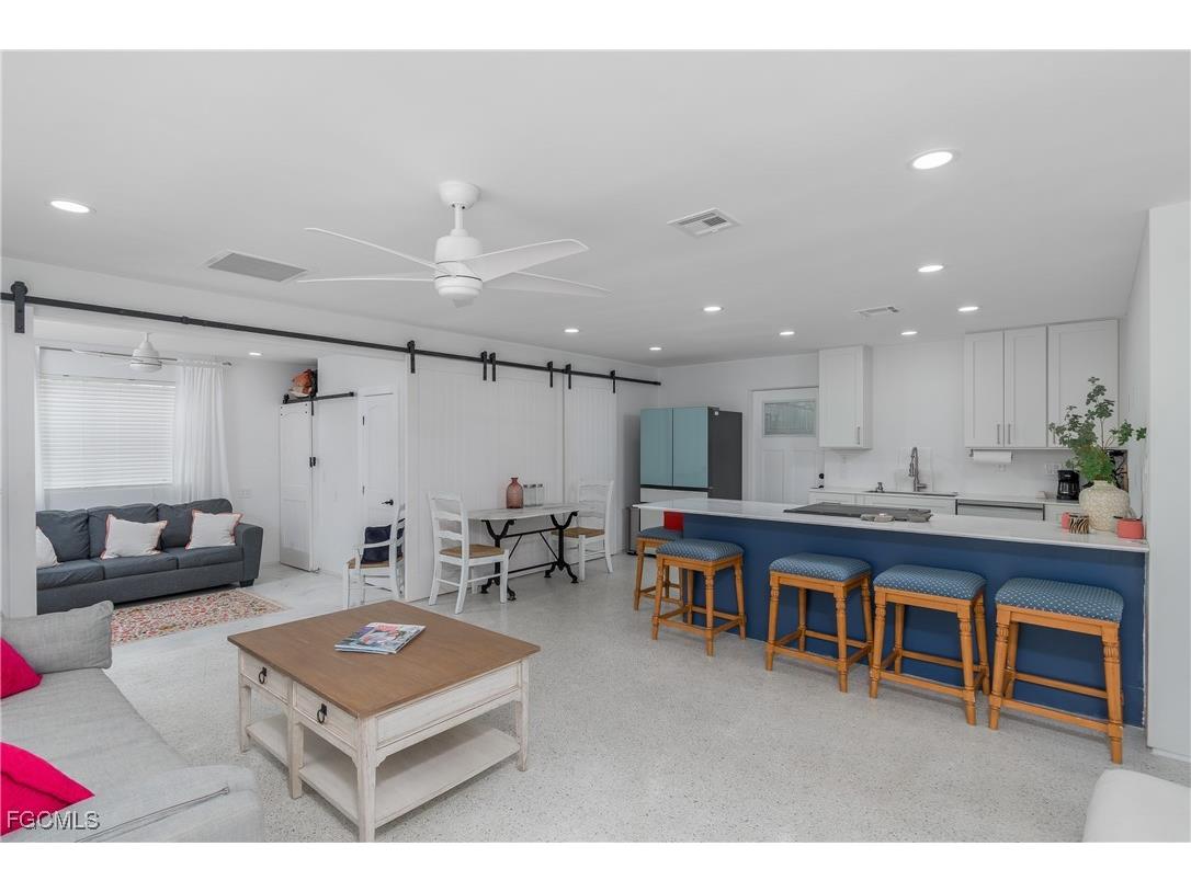 450 Birdsong Place Sanibel FL 33957 2026000235 image4