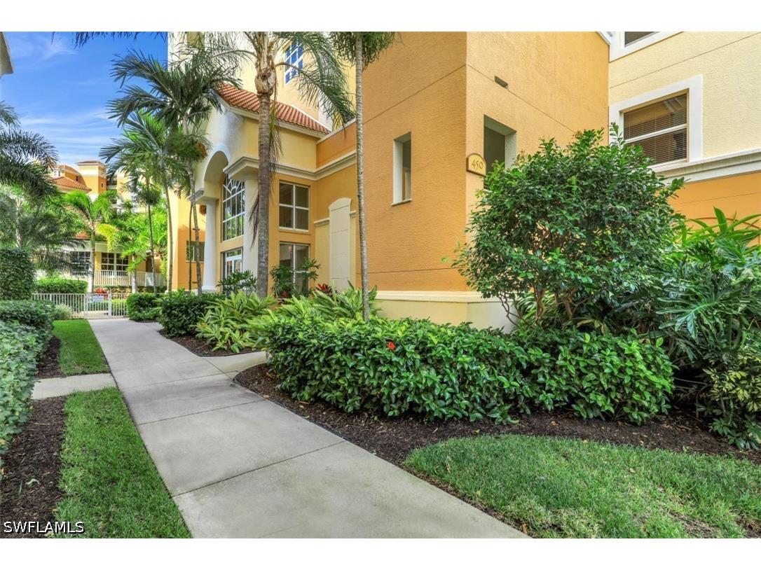 450 Launch Circle #404 Naples FL 34108 226018428 image1