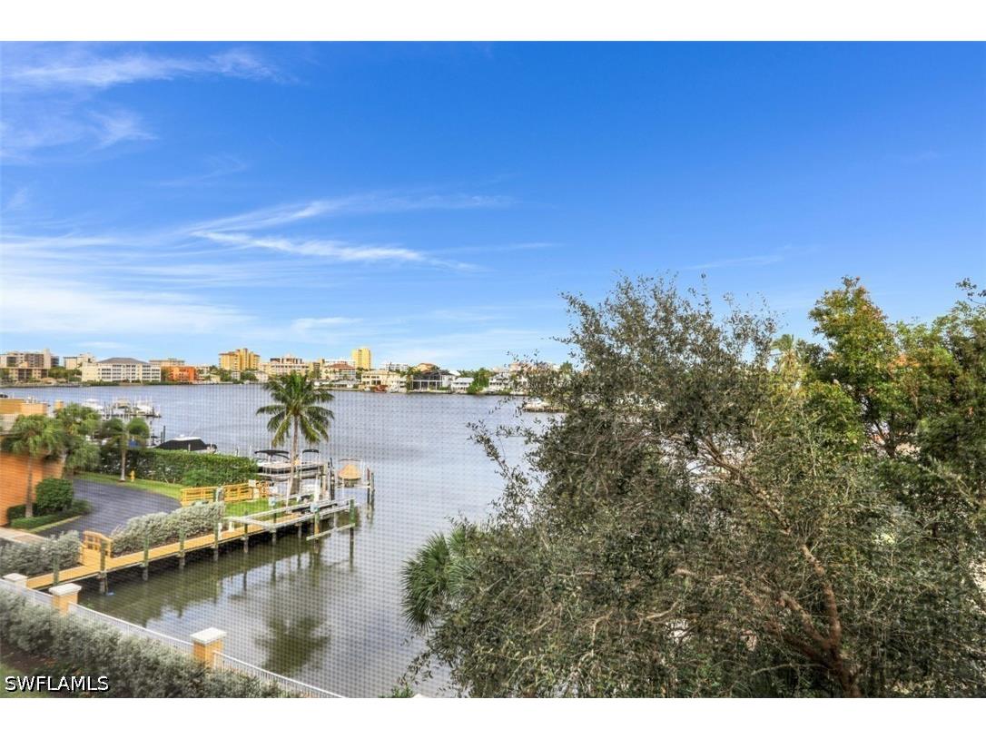 450 Launch Circle #404 Naples FL 34108 226018428 image17