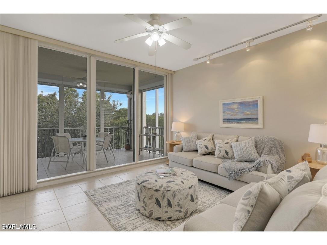 450 Launch Circle #404 Naples FL 34108 226018428 image3