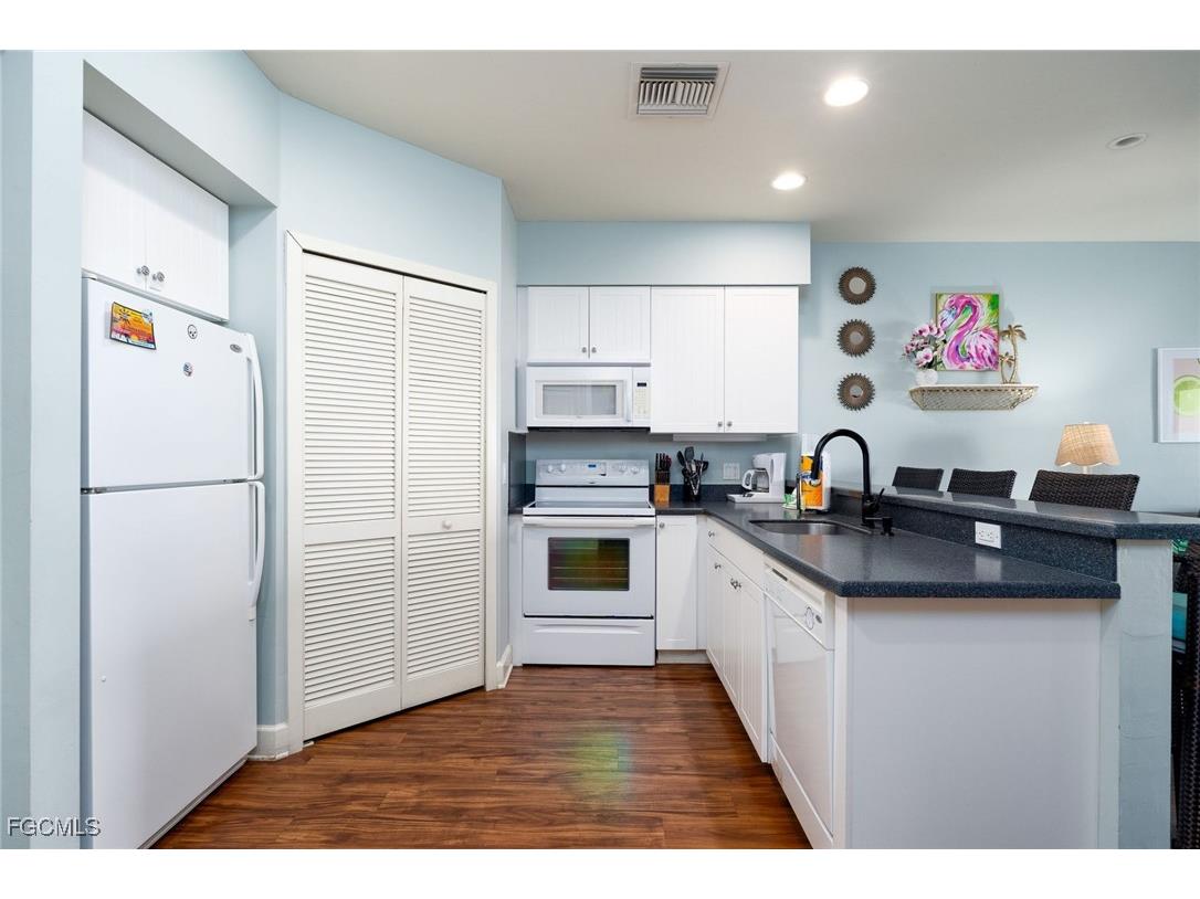 450 Old San Carlos Boulevard #303 Fort Myers Beach FL 33931 2026003276 image32
