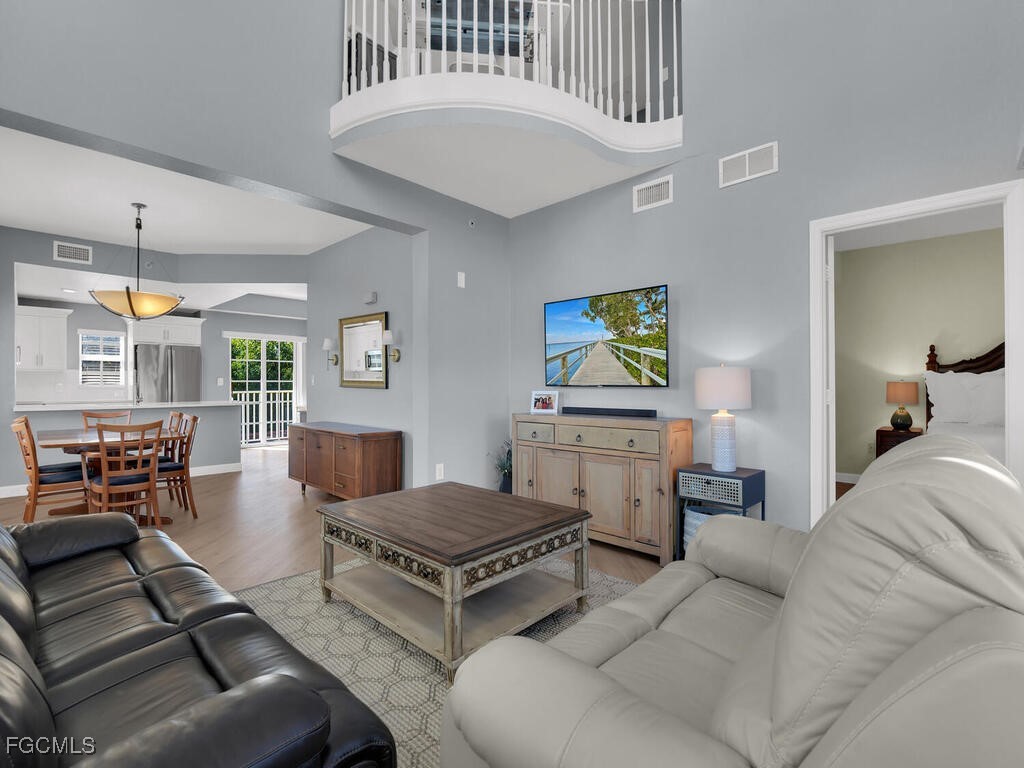 4500 Botanical Place Circle #307 Naples FL 34112 2026005741 image1