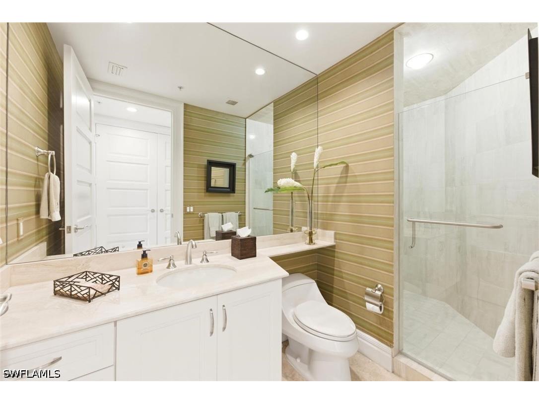 4501 Gulf Shore Boulevard N #404 Naples FL 34103 226018420 image20
