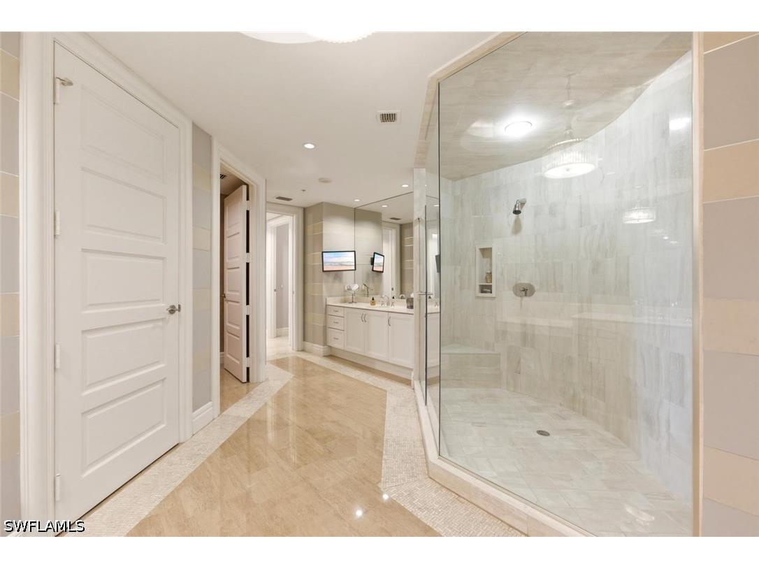 4501 Gulf Shore Boulevard N #404 Naples FL 34103 226018420 image29