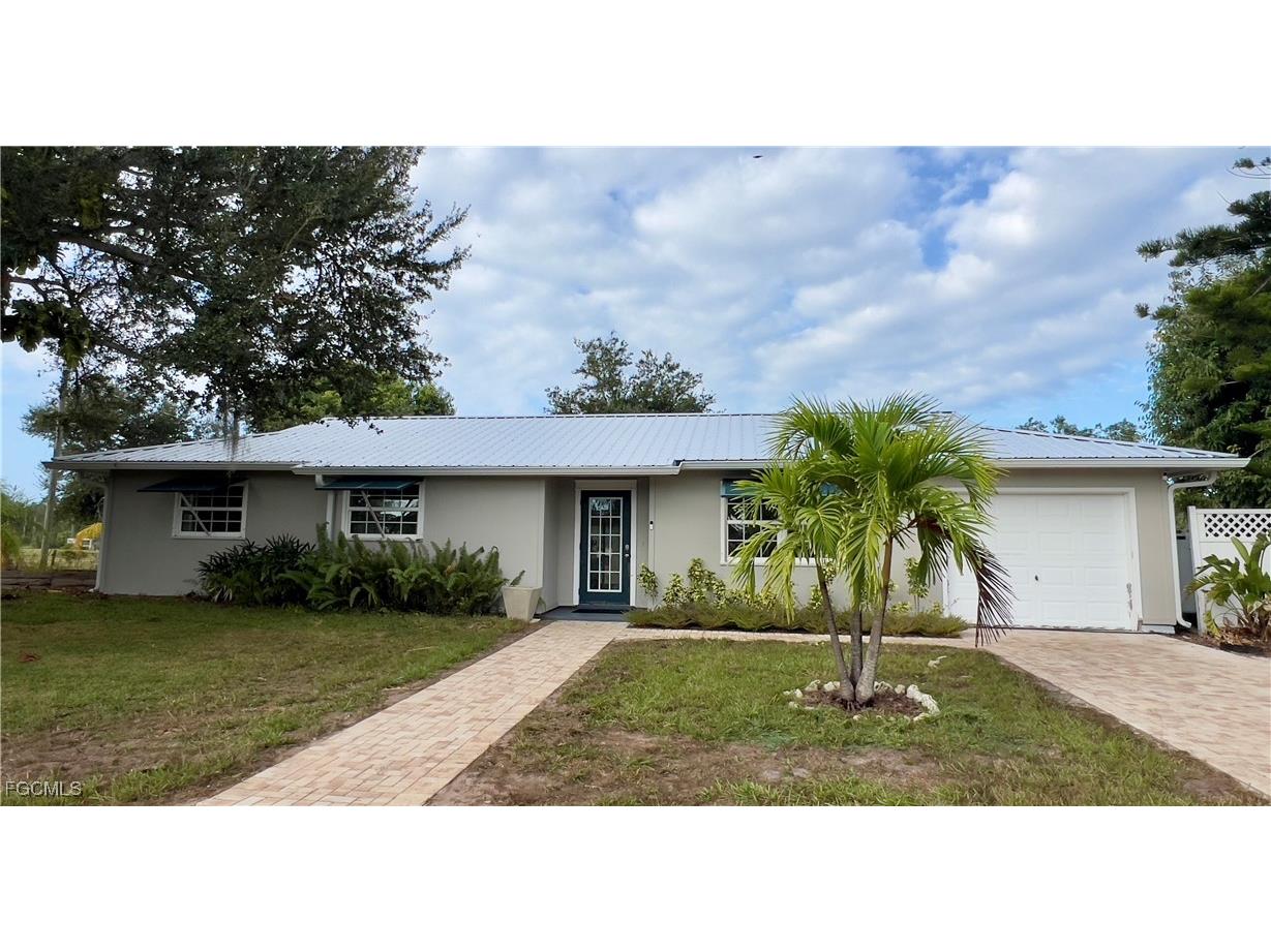 4501 Royal Palm Ranch Drive Saint James City FL 33956 2025024675 image1