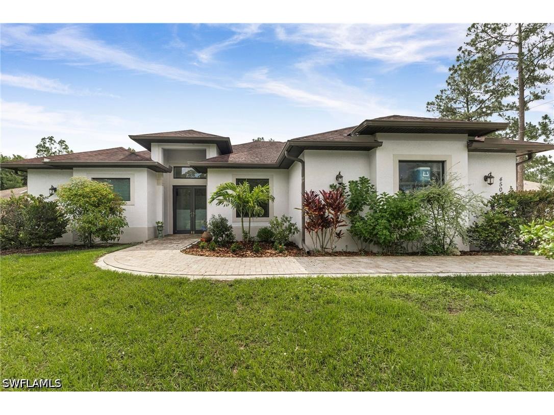 4504 16th Street NE Naples FL 34120 226020494 image1