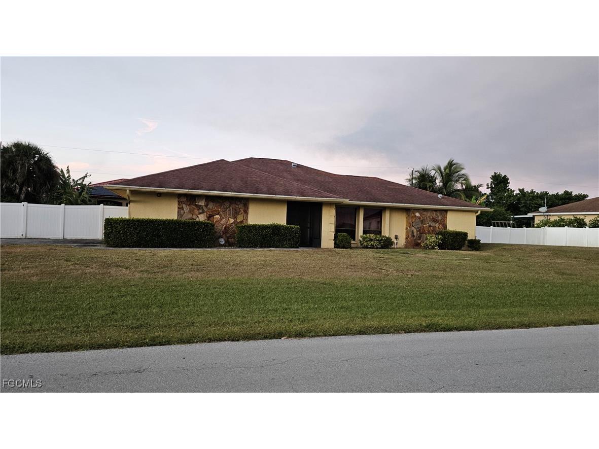4504 6th Street W Lehigh Acres FL 33971 2025022224 image1