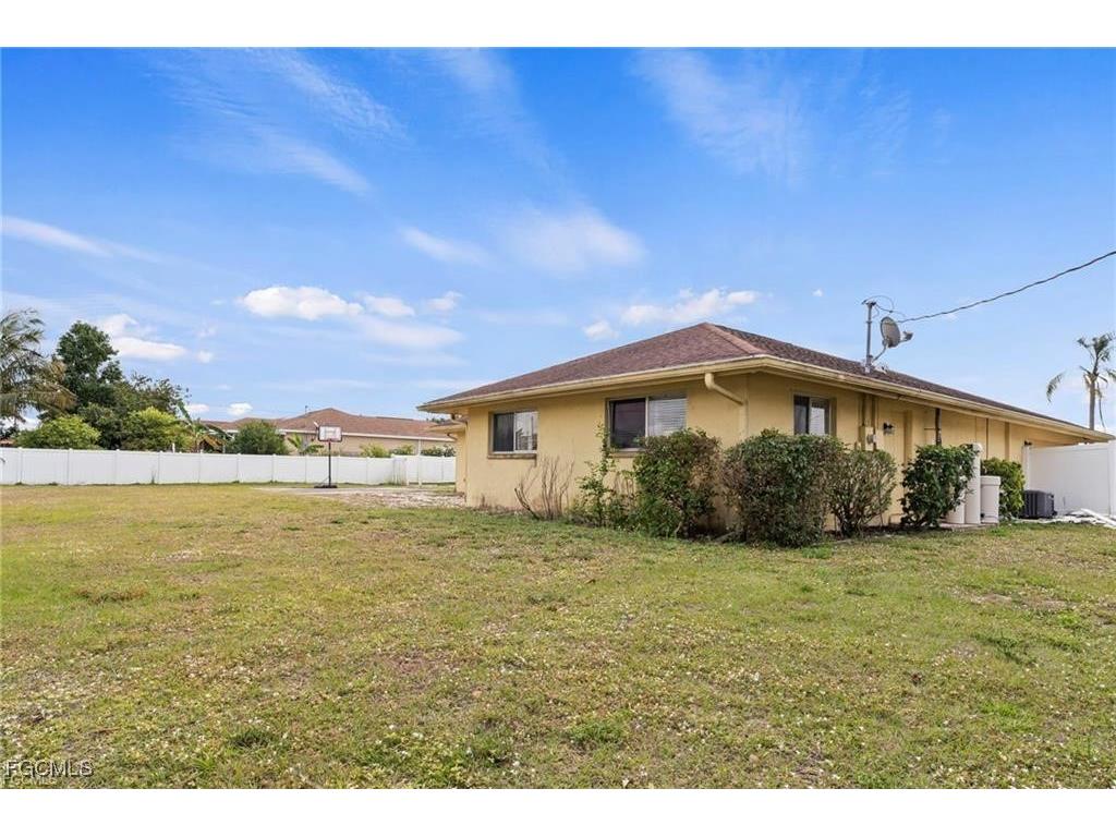 4504 6th Street W Lehigh Acres FL 33971 2025022224 image10