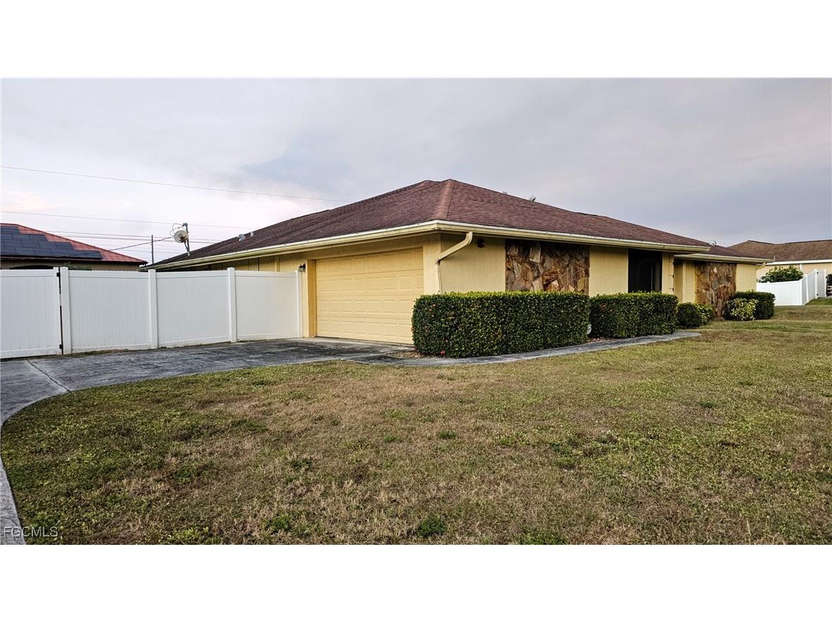 4504 6th Street W Lehigh Acres FL 33971 2025022224 image7