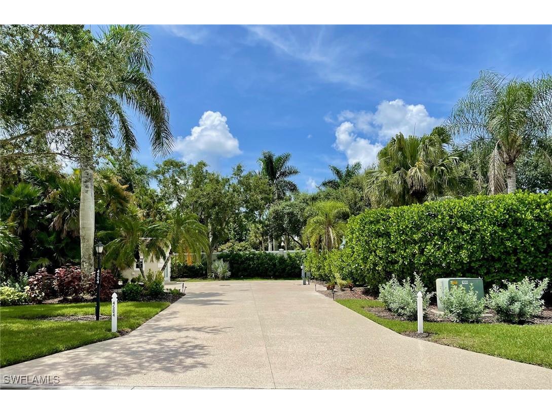 4504 Southern Breeze Drive Naples FL 34114 225072814 image1