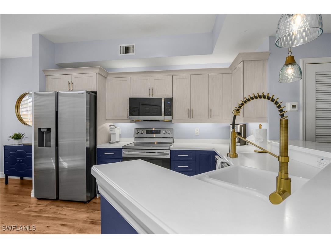 451 Bayfront Place #5201 Naples FL 34102 225084280 image16