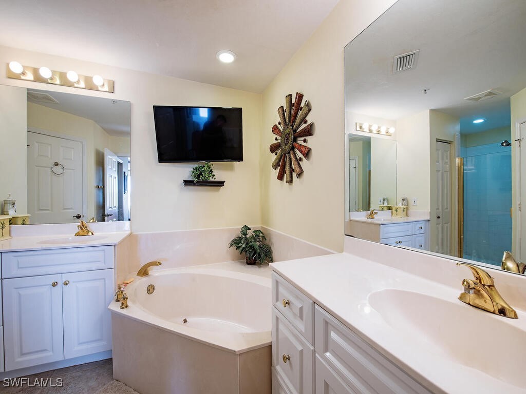 451 Bayfront Place #5311 Naples FL 34102 225084141 image8