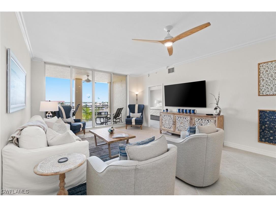 451 Bayfront Place #5408 Naples FL 34102 223056996 image1