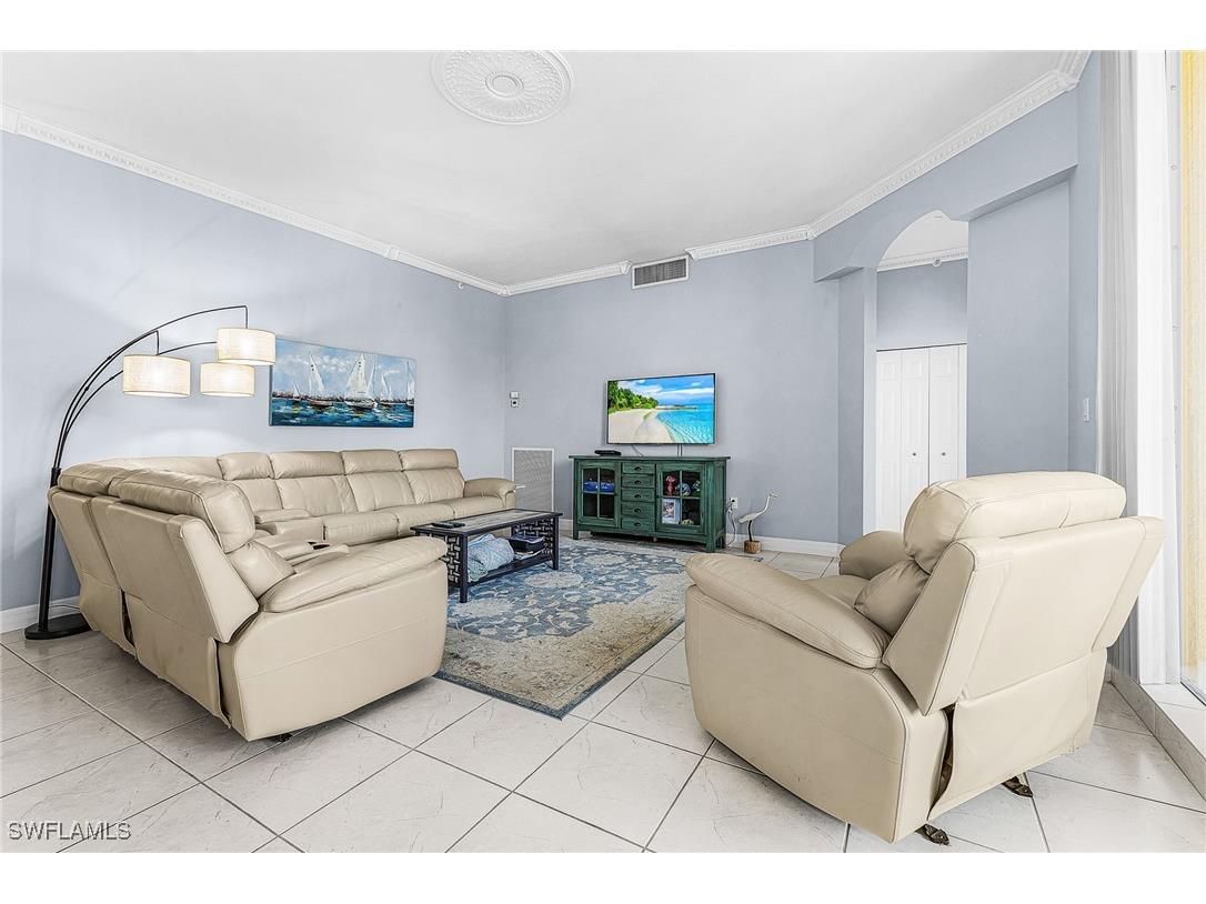 451 Bayfront Place #5503 Naples FL 34102 225082187 image2