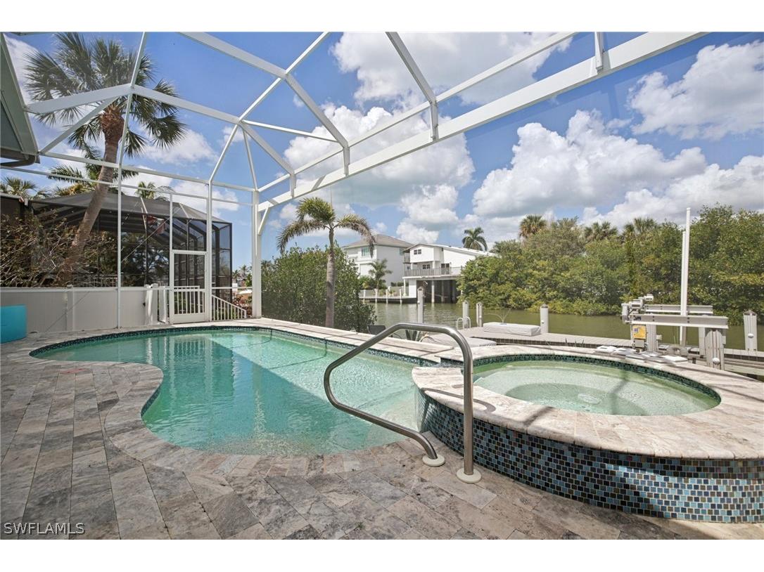 451 Oak Avenue Naples FL 34108 226009611 image10