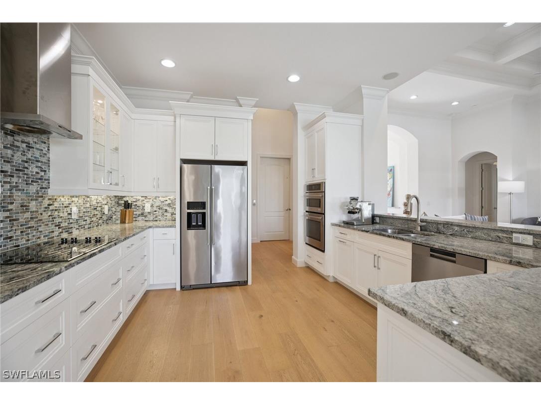 451 Oak Avenue Naples FL 34108 226009611 image3