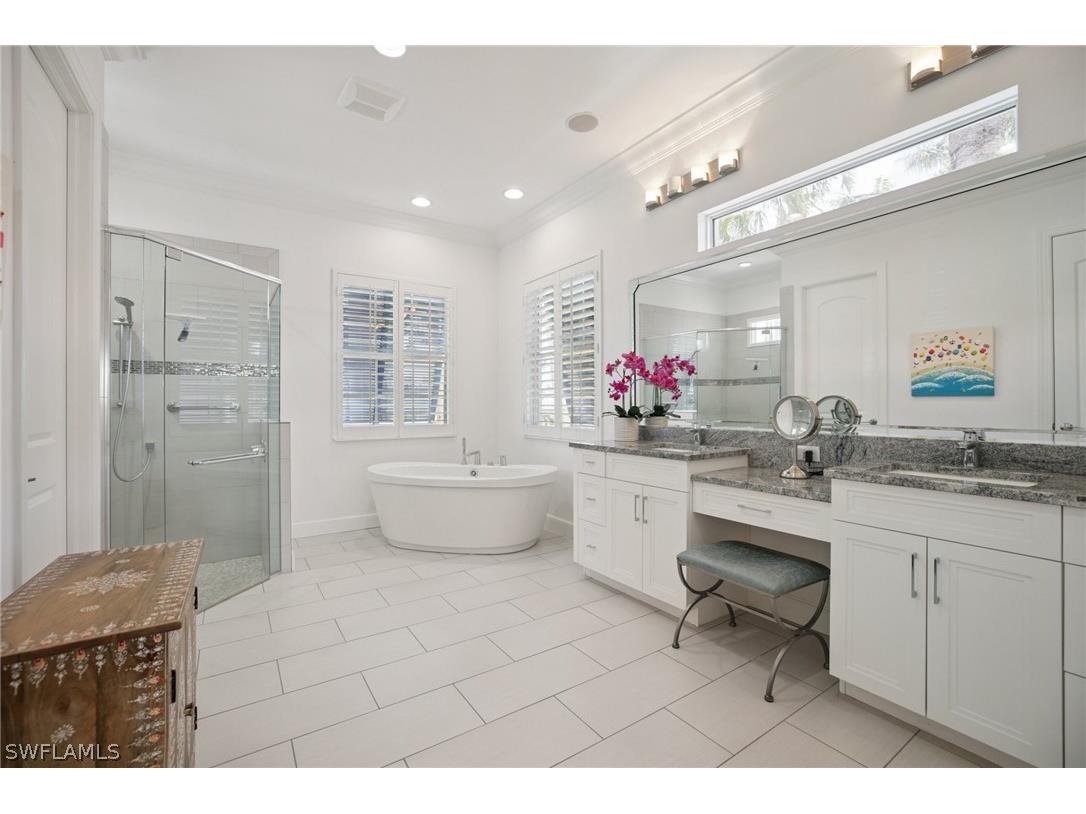 451 Oak Avenue Naples FL 34108 226009611 image5
