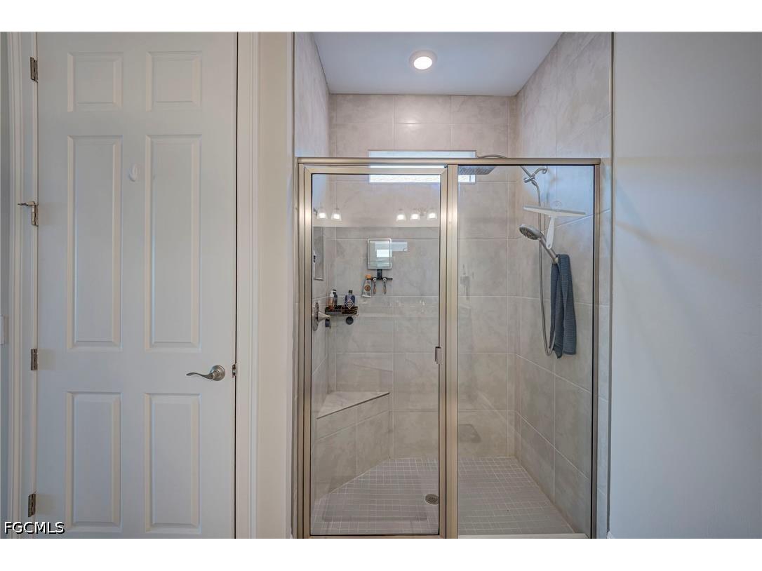 451 Spring Hill Lake Loop Cape Coral FL 33993 2026015805 image13