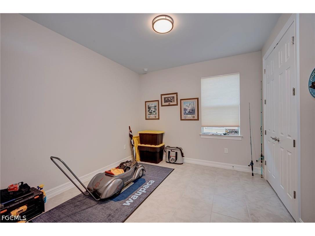 451 Spring Hill Lake Loop Cape Coral FL 33993 2026015805 image17