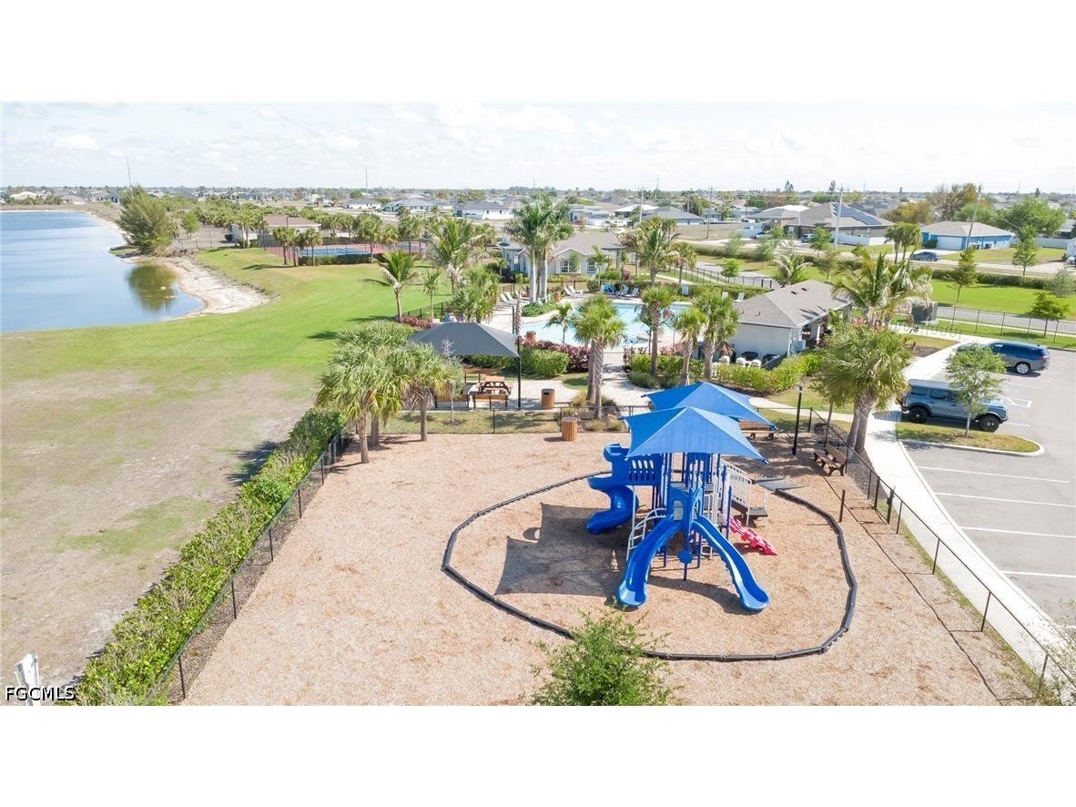 451 Spring Hill Lake Loop Cape Coral FL 33993 2026015805 image21